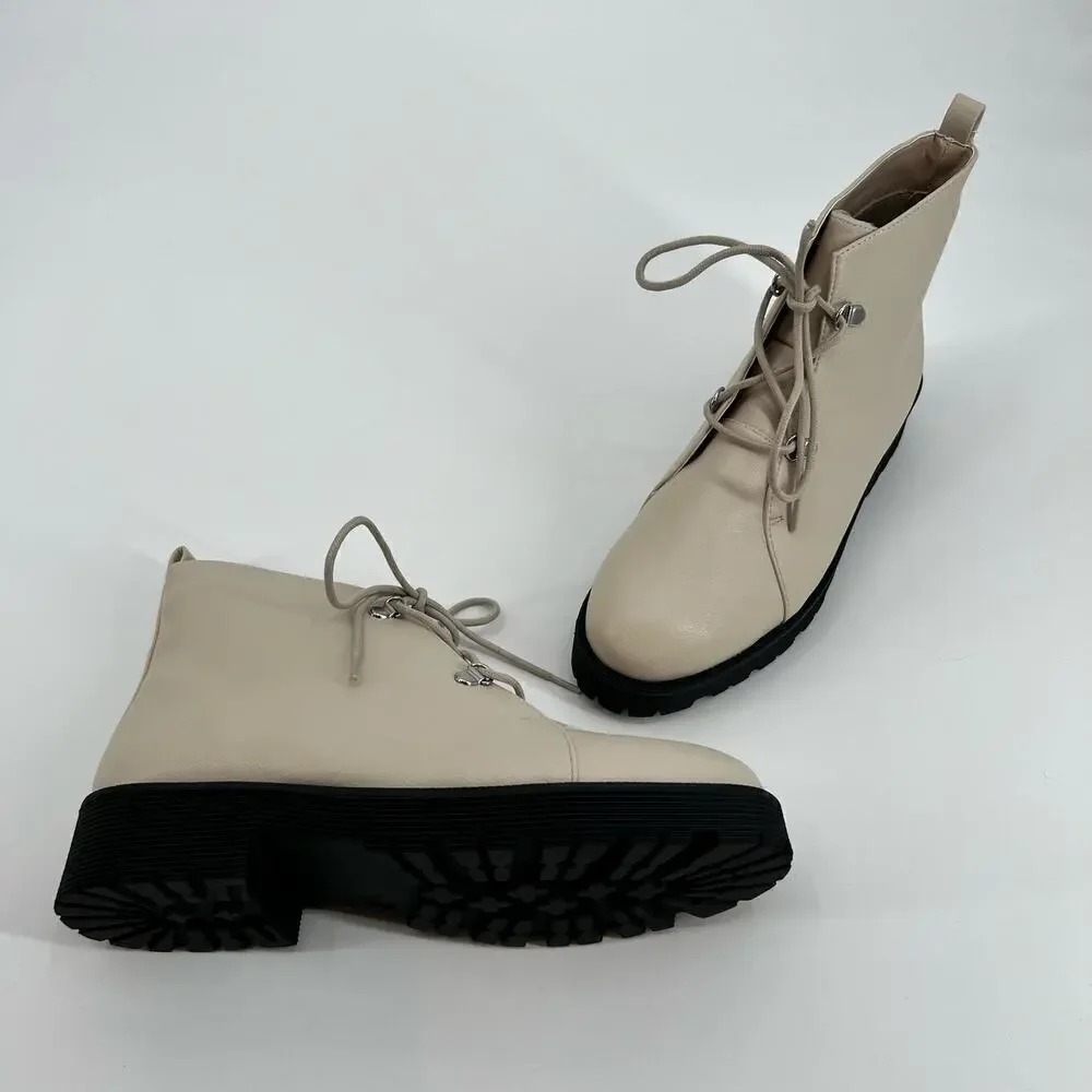 NEW COCONUTS BY MATISSE MILLY LACE-UP BOOTS in bone off white retro size 8 or 9